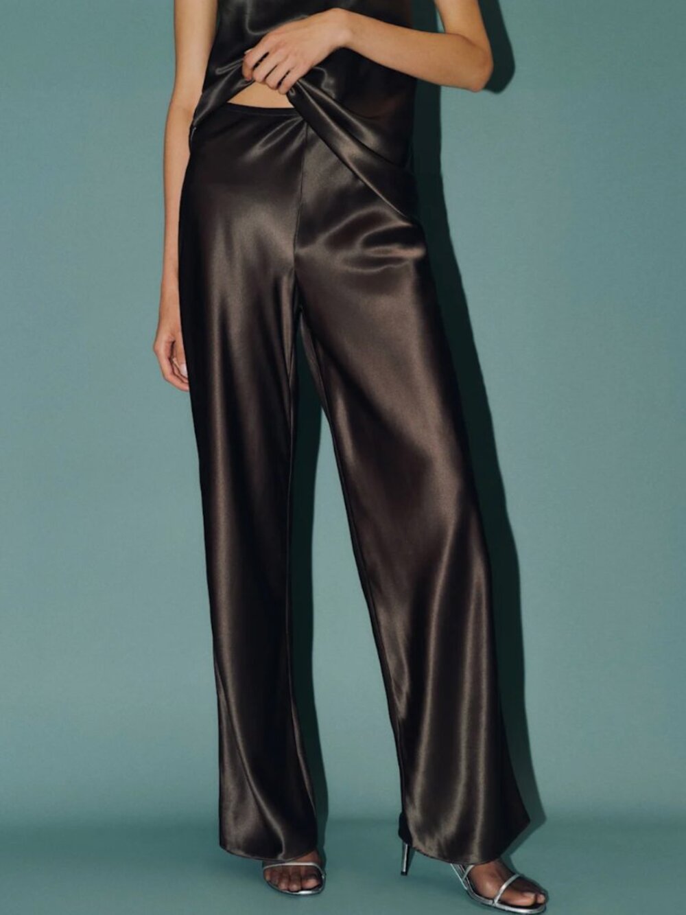 Reformation Samantha Silk Two Piece Sz4 Black Pearl Cafe Brown Set One Shoulder - Picture 6 of 12